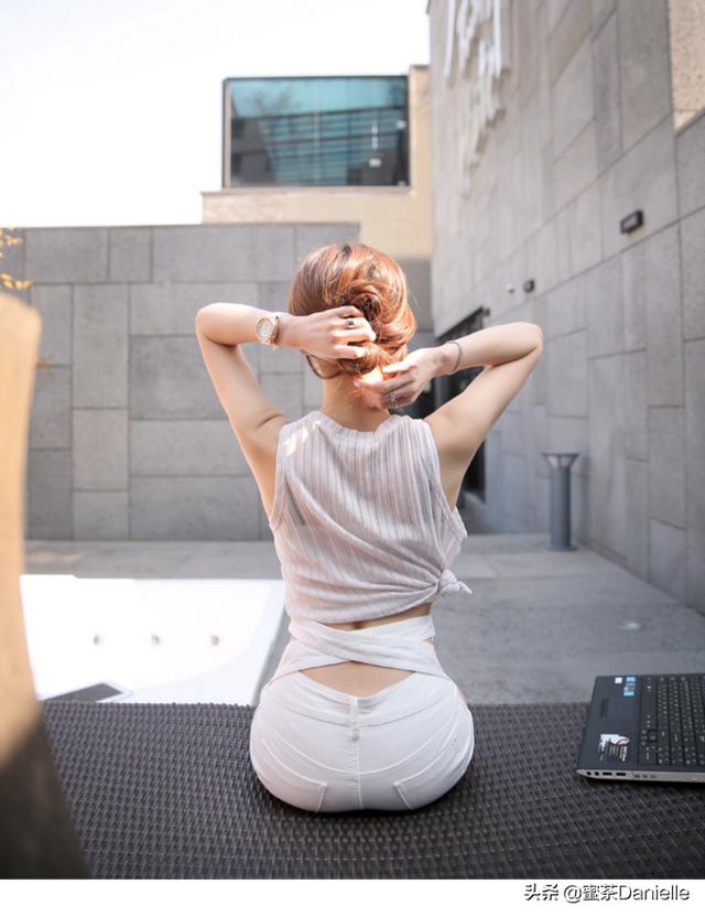 会按摩的丝袜,让双腿藏在云朵里